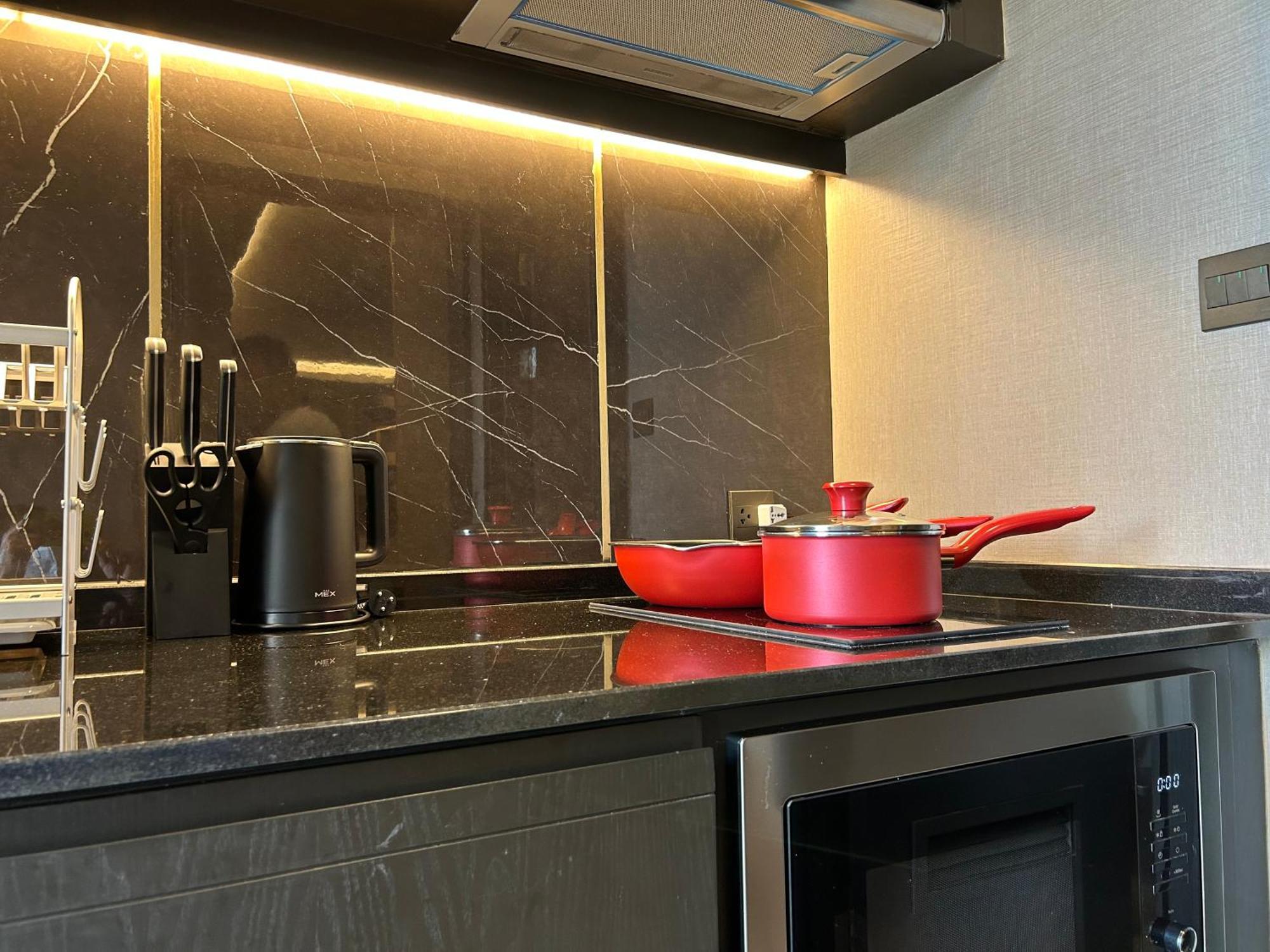 Chiang Mai Night Market Super Large Luxurious 3-Bedroom Hotel-Style Condo Exterior photo